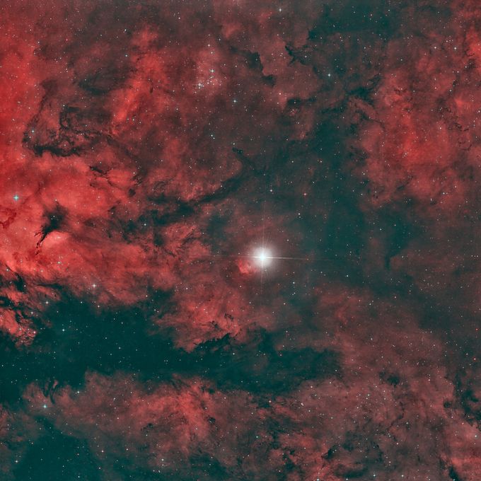 sh2-108 Butterfly nebula in Cygnus' 
Nébuleuse papilon dans le Cygne